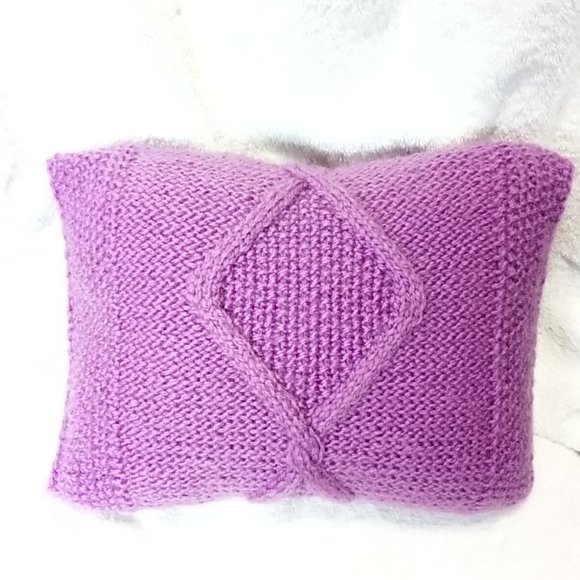 Hand Crafted Knit Throw Pillow Orchid Lilac Cat Buttons Sofa Couch Essenti… - Picture 2 of 9